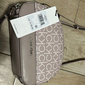 Calvin Klein Women's Pink Crossbody Bag